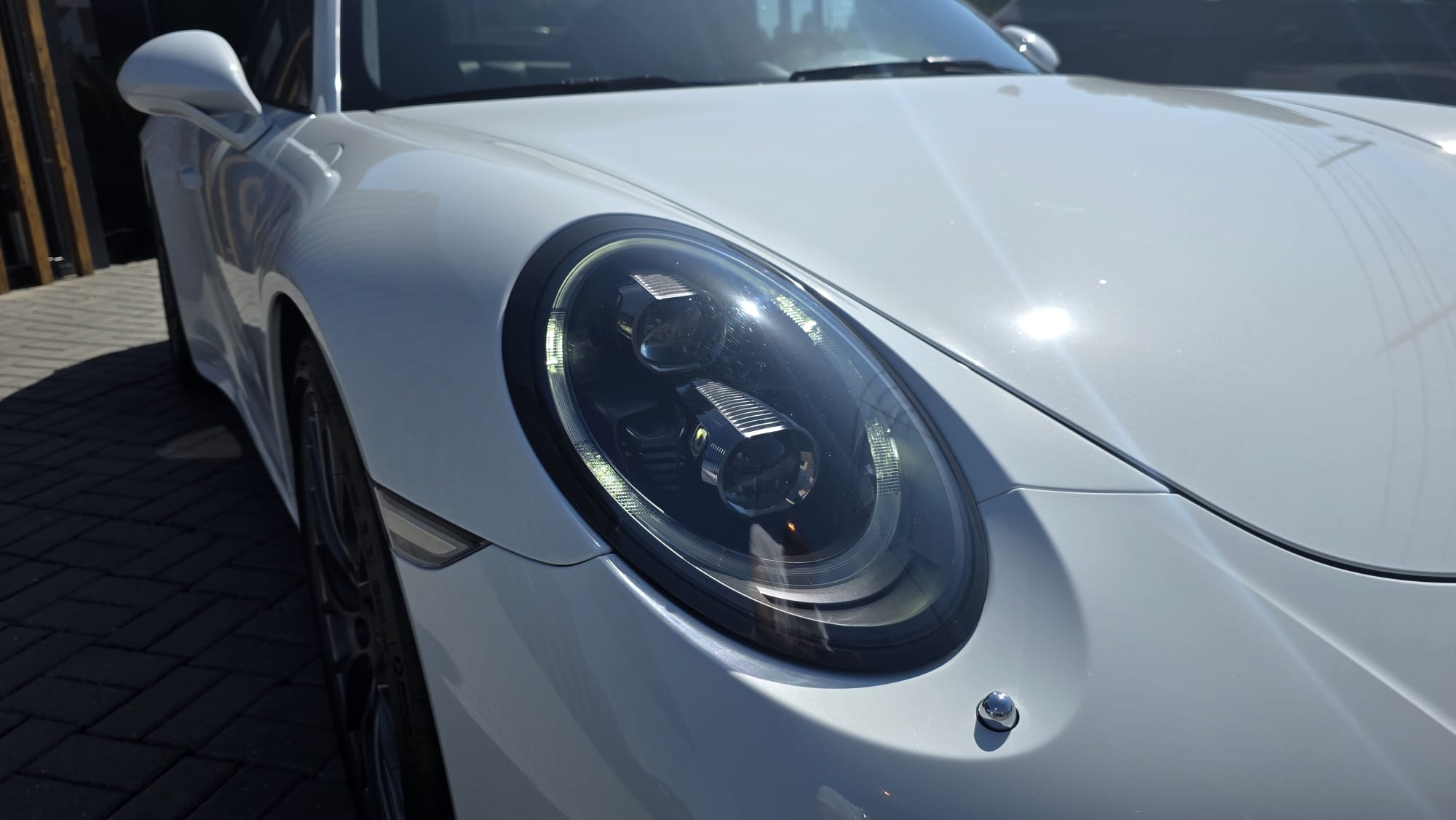 
								Porsche 911 Carrera 4 GTS total									