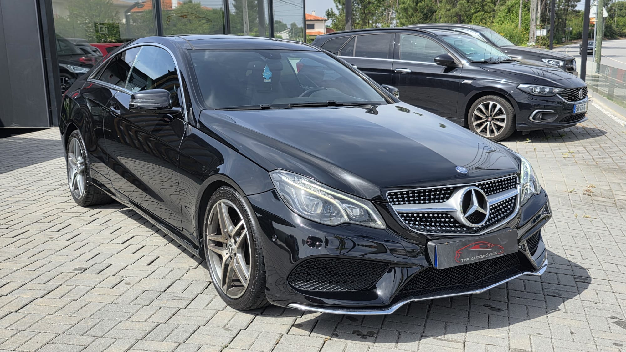 
								Mercedes E250 CDI Coupe AMG total									