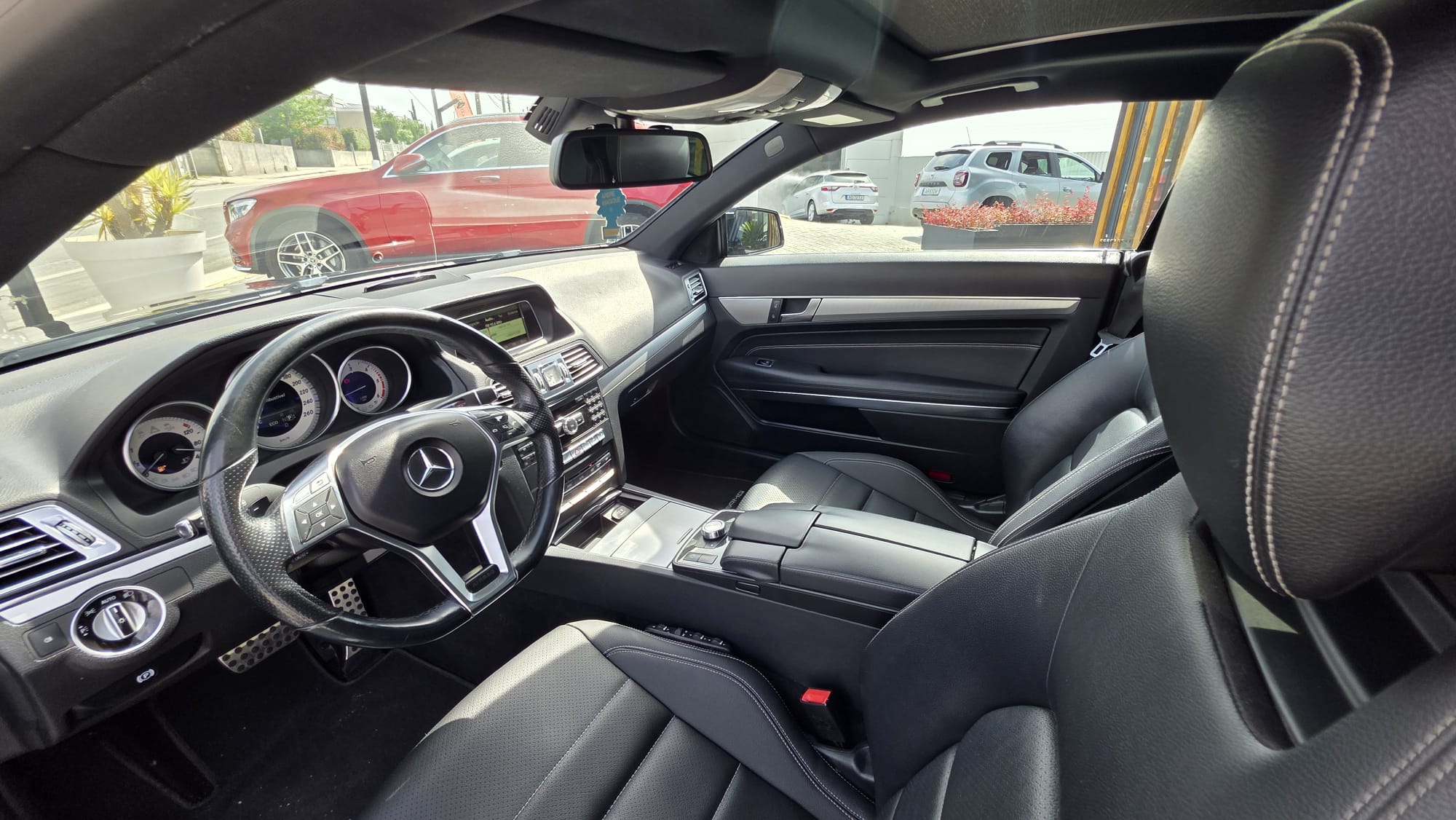 
								Mercedes E250 CDI Coupe AMG total									