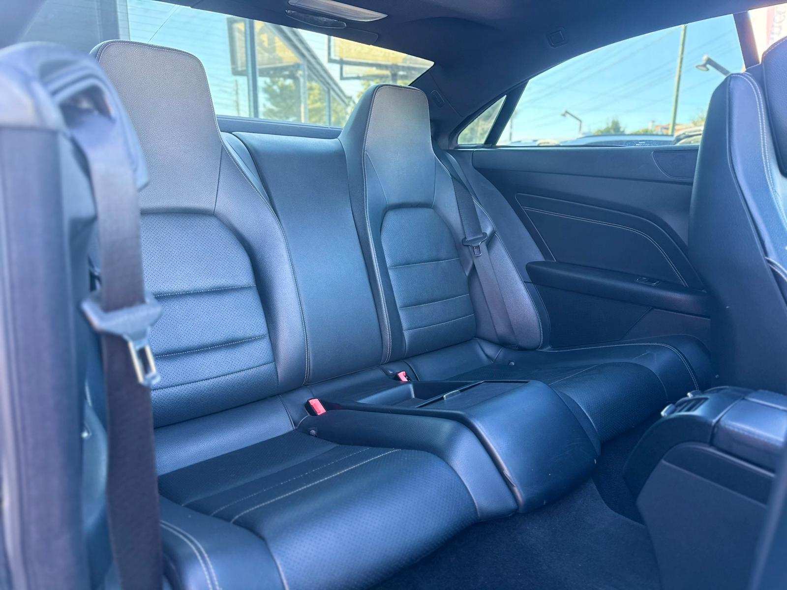 
								Mercedes E250 CDI Coupe AMG total									