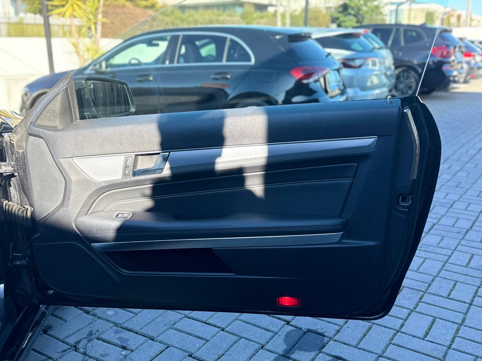 
								Mercedes E250 CDI Coupe AMG total									