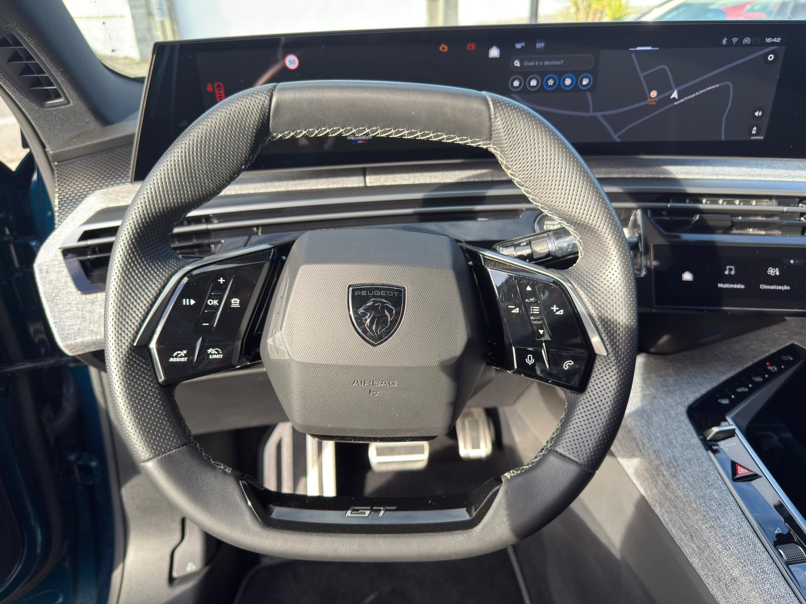 
								Peugeot 3008 1.2 Hybrid GT total									