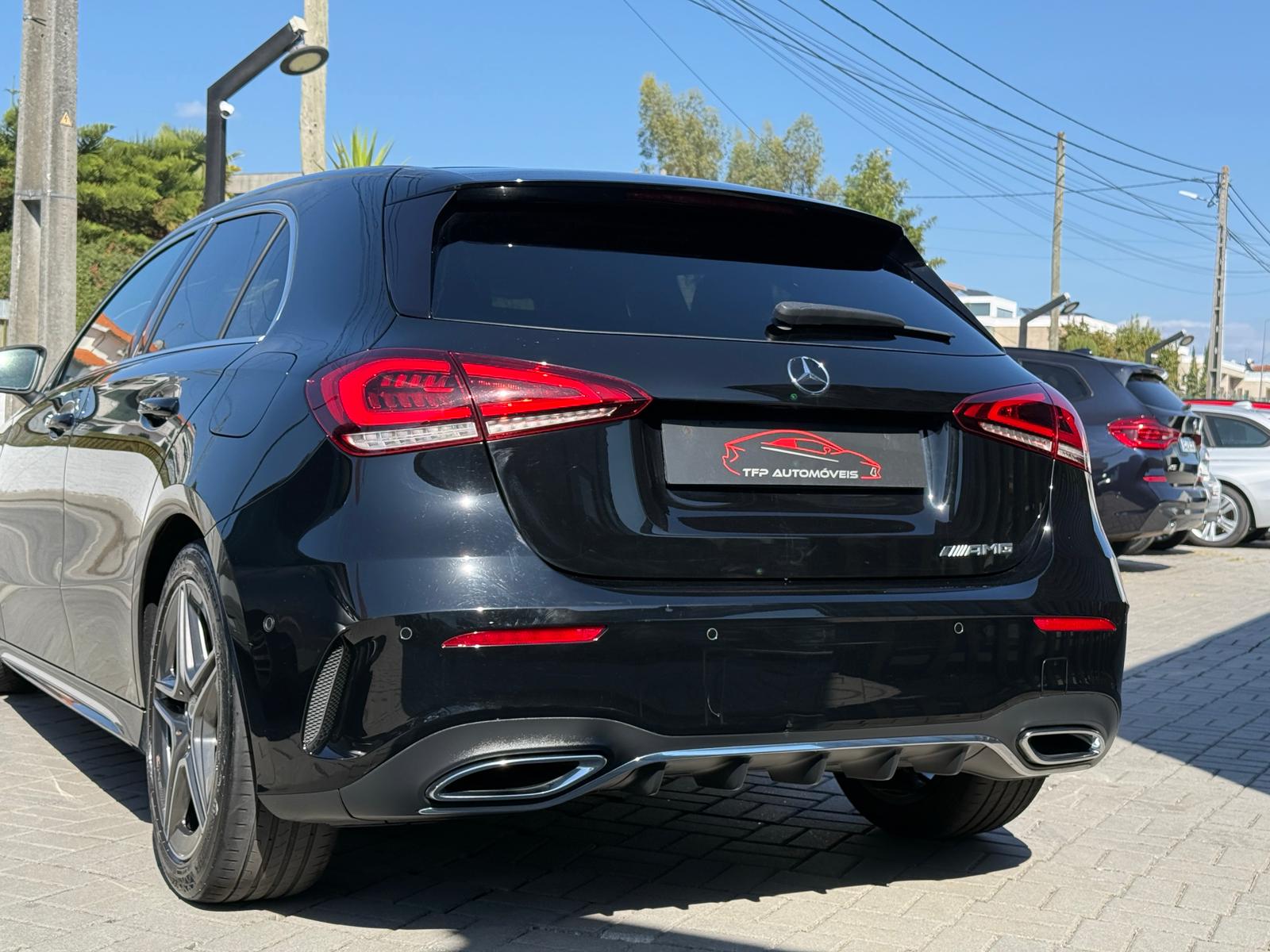 
								Mercedes-Benz Classe A 180 d AMG total									