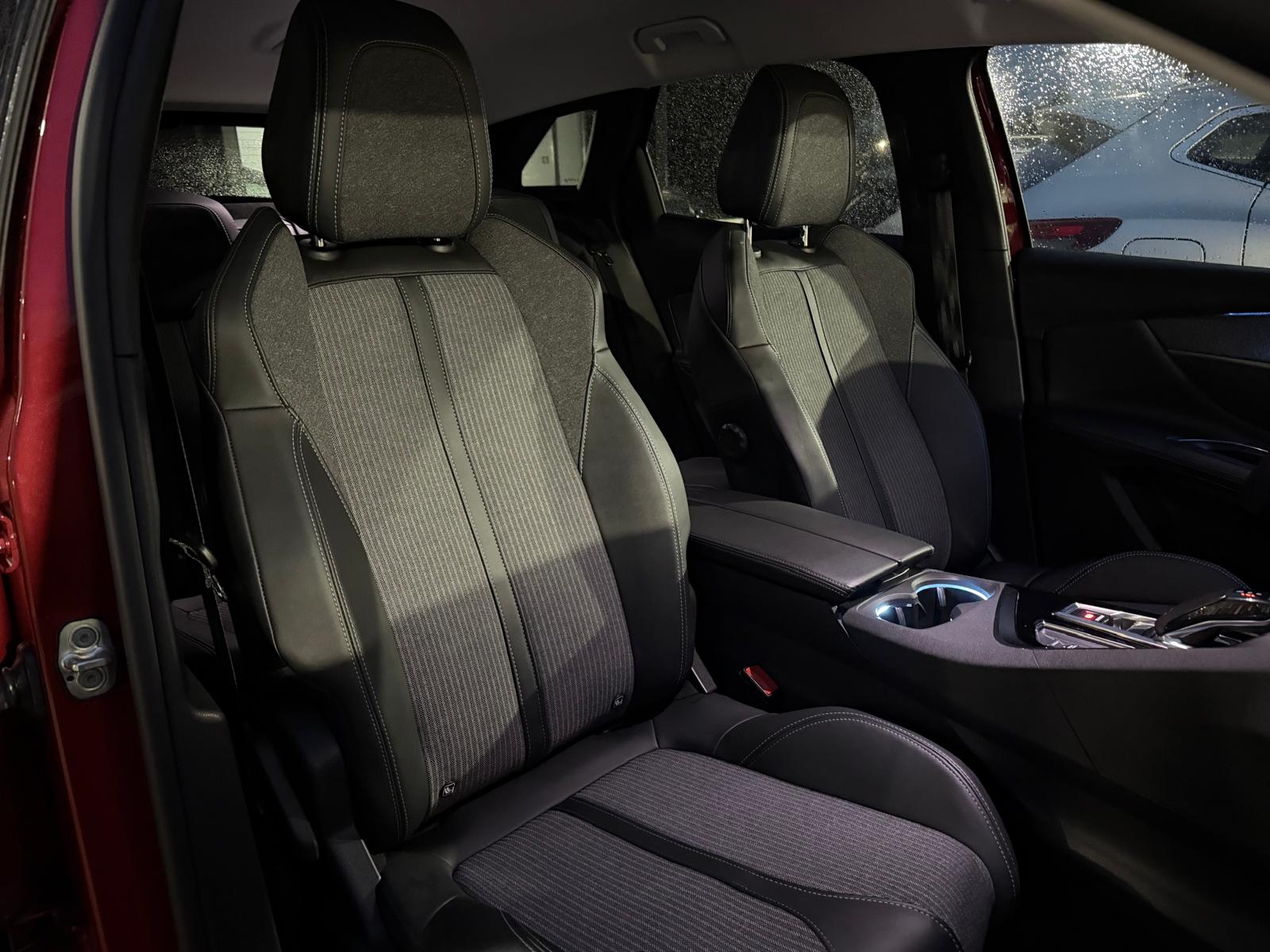 
								Peugeot 3008 1.2 PureTech Allure EAT6 total									