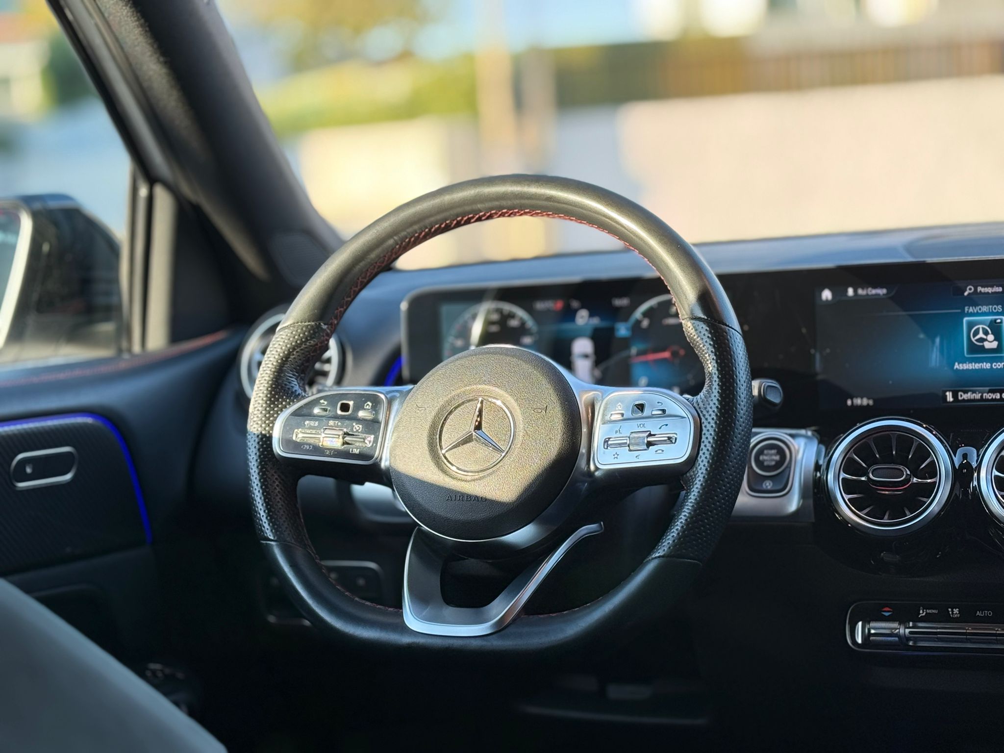 
								Mercedes GLB 200d AMG 7 Lugares total									