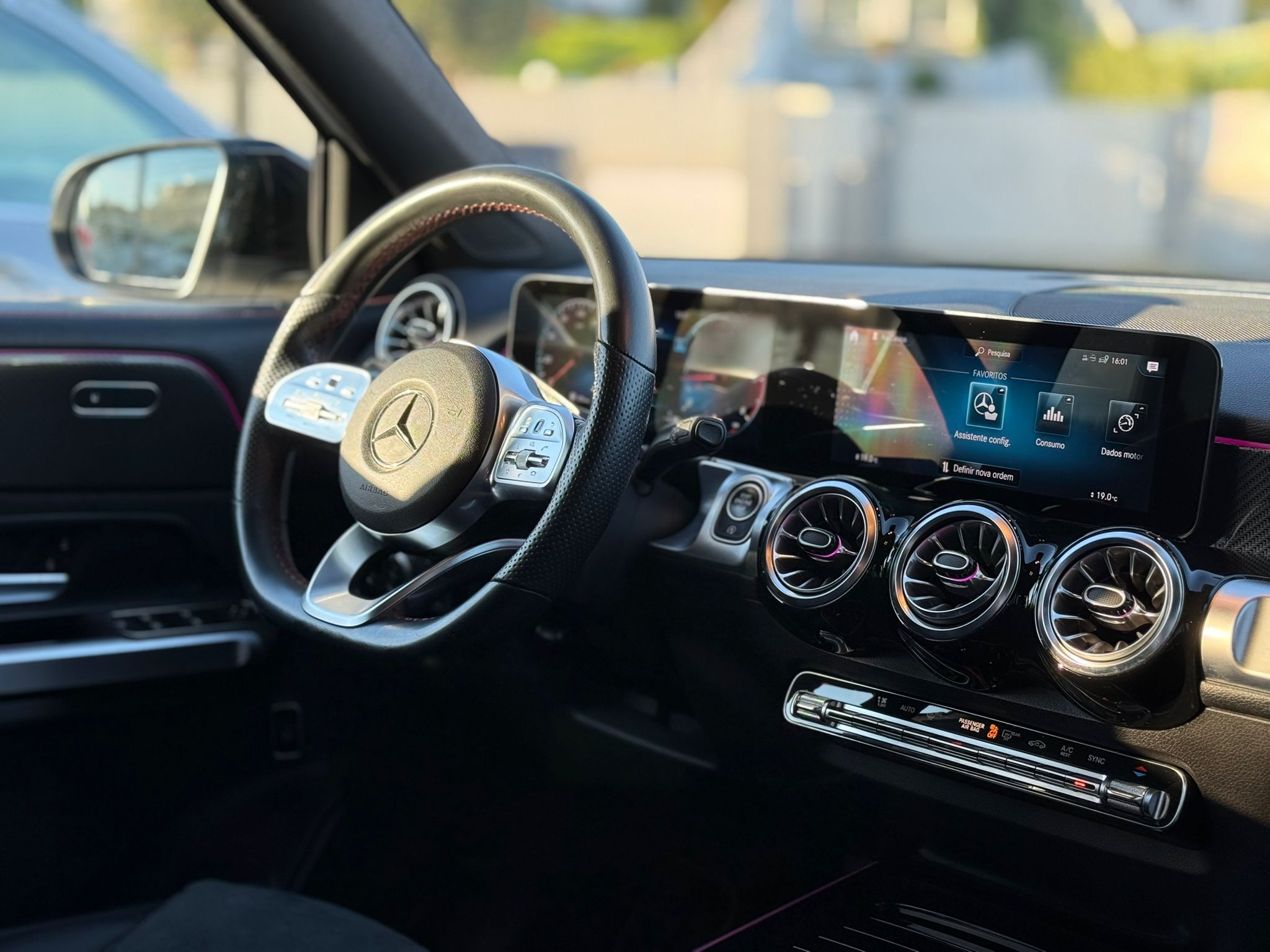 
								Mercedes GLB 200d AMG 7 Lugares total									