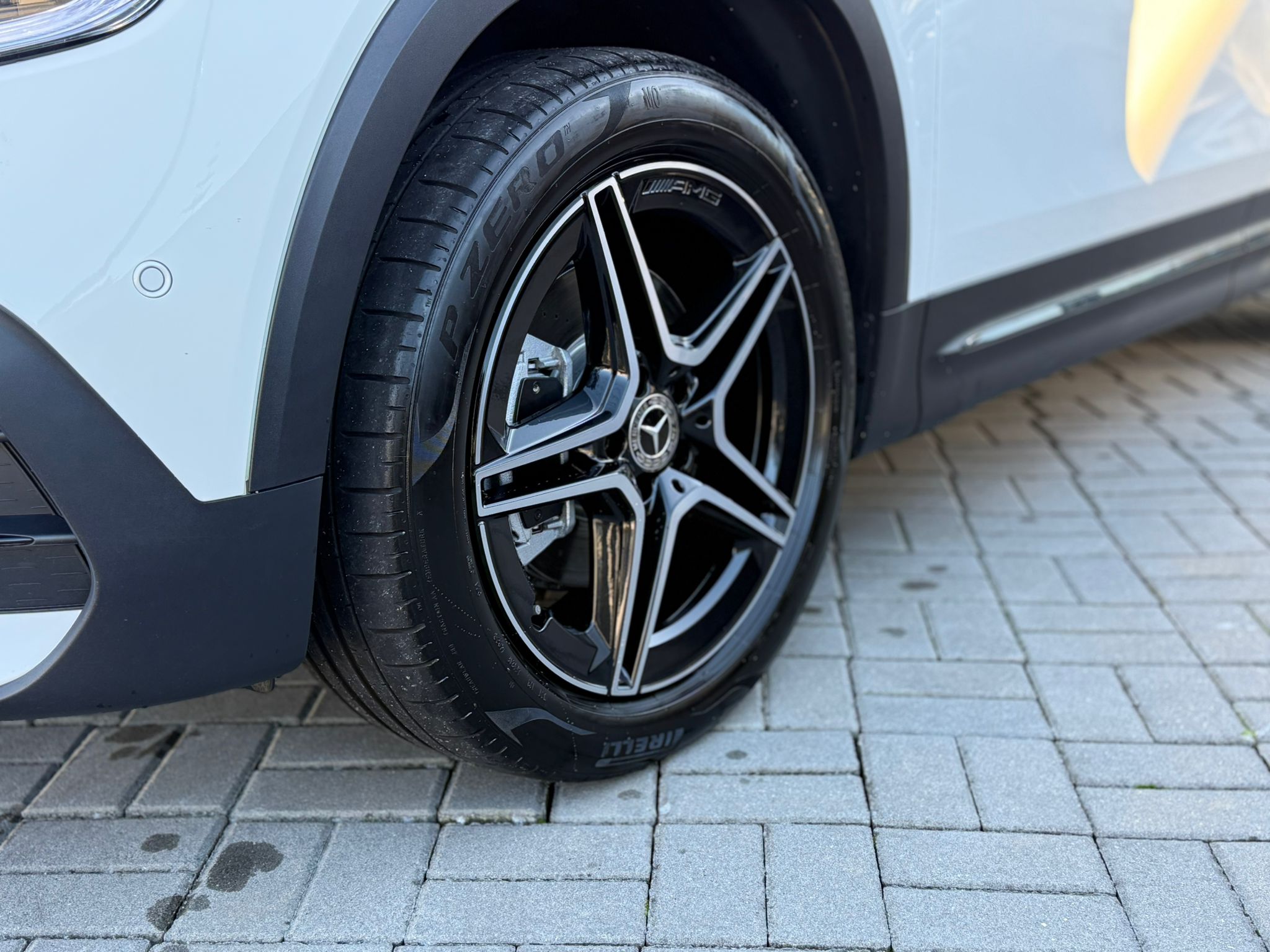 
								Mercedes GLB 200d AMG 7 Lugares total									