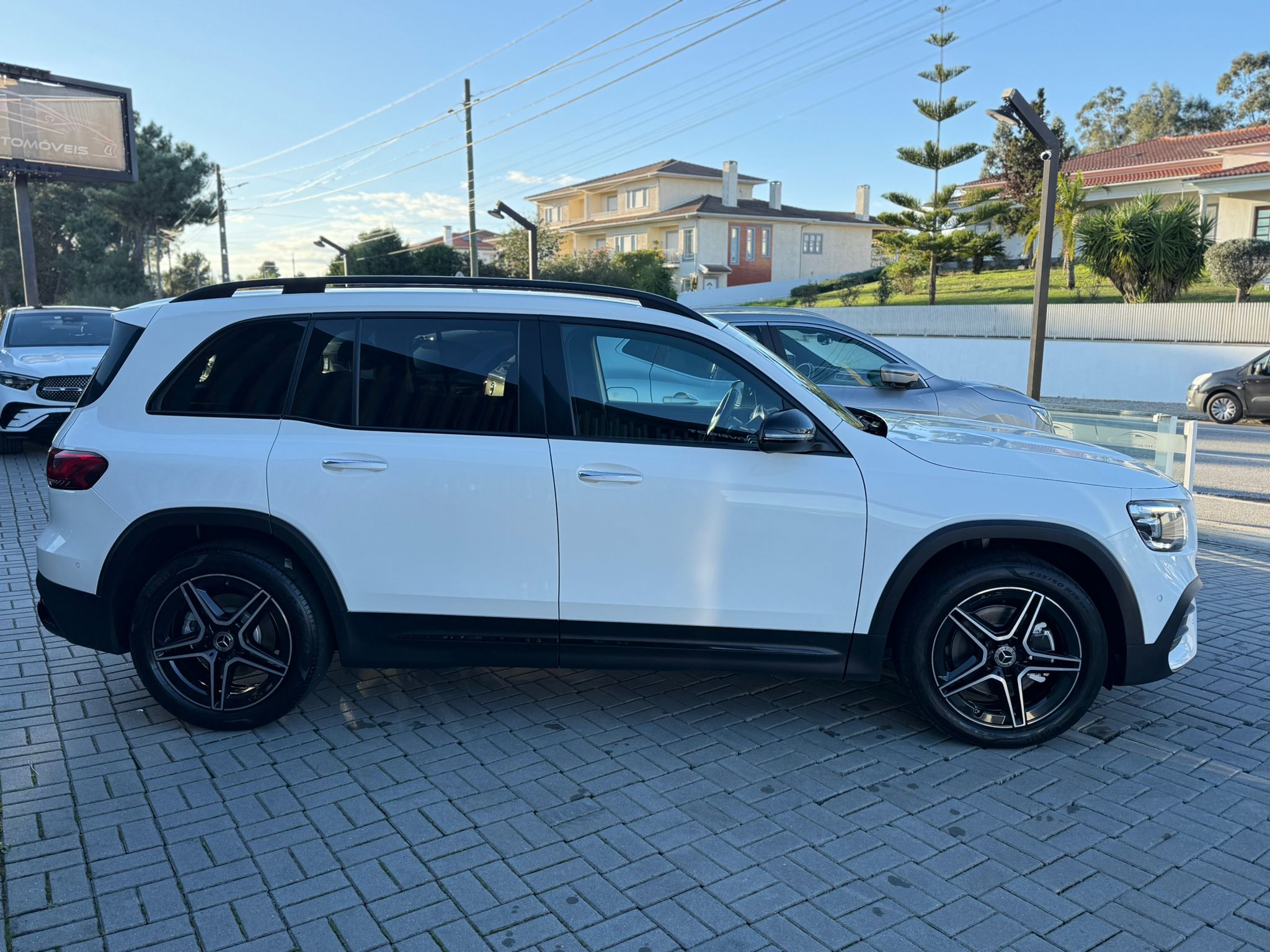 
								Mercedes GLB 200d AMG 7 Lugares total									