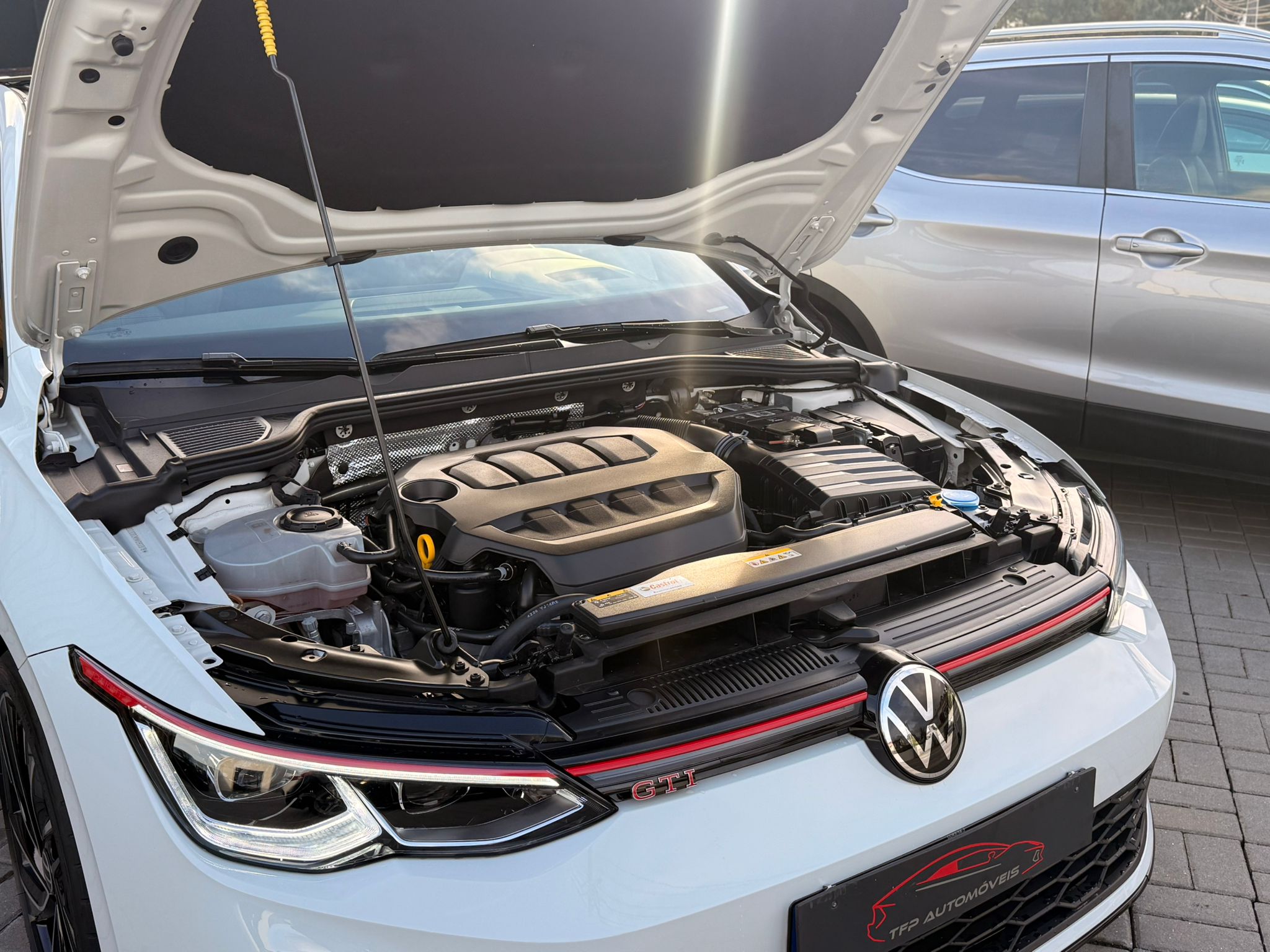 
								VW Golf 2.0 TSI GTI DSG Performance total									