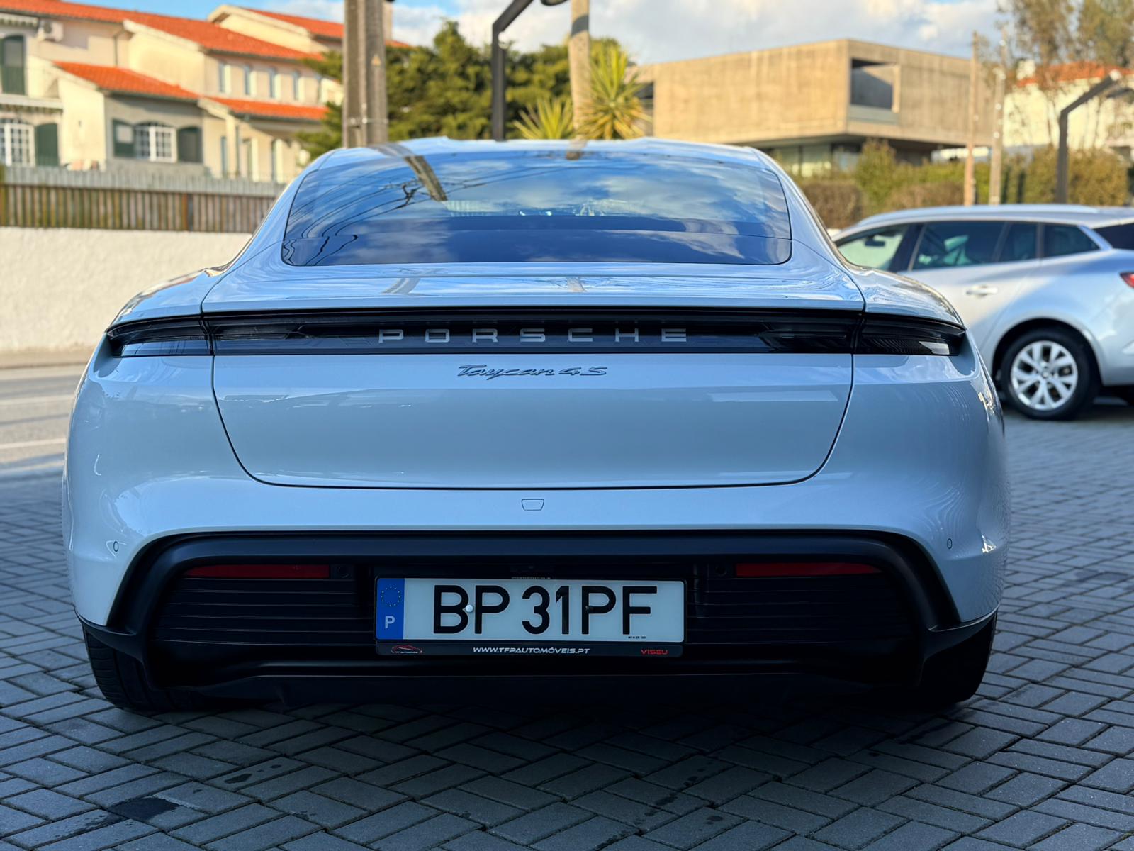 
								Porsche Taycan 4S 2020 total									