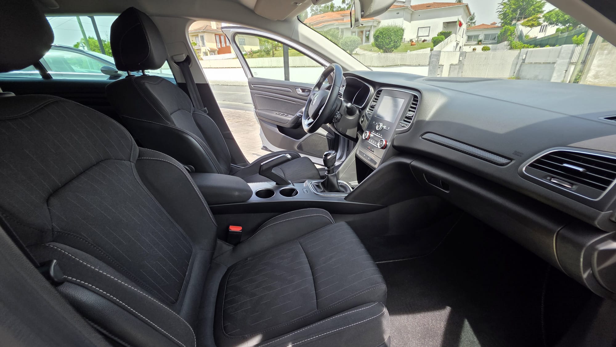 
								Renault Megane 1.5 dci 2020 total									