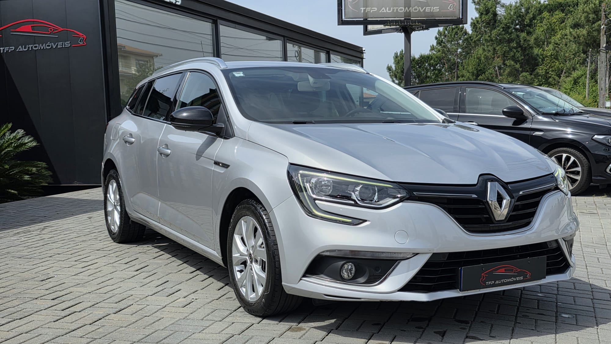 
								Renault Megane 1.5 dci 2020 total									