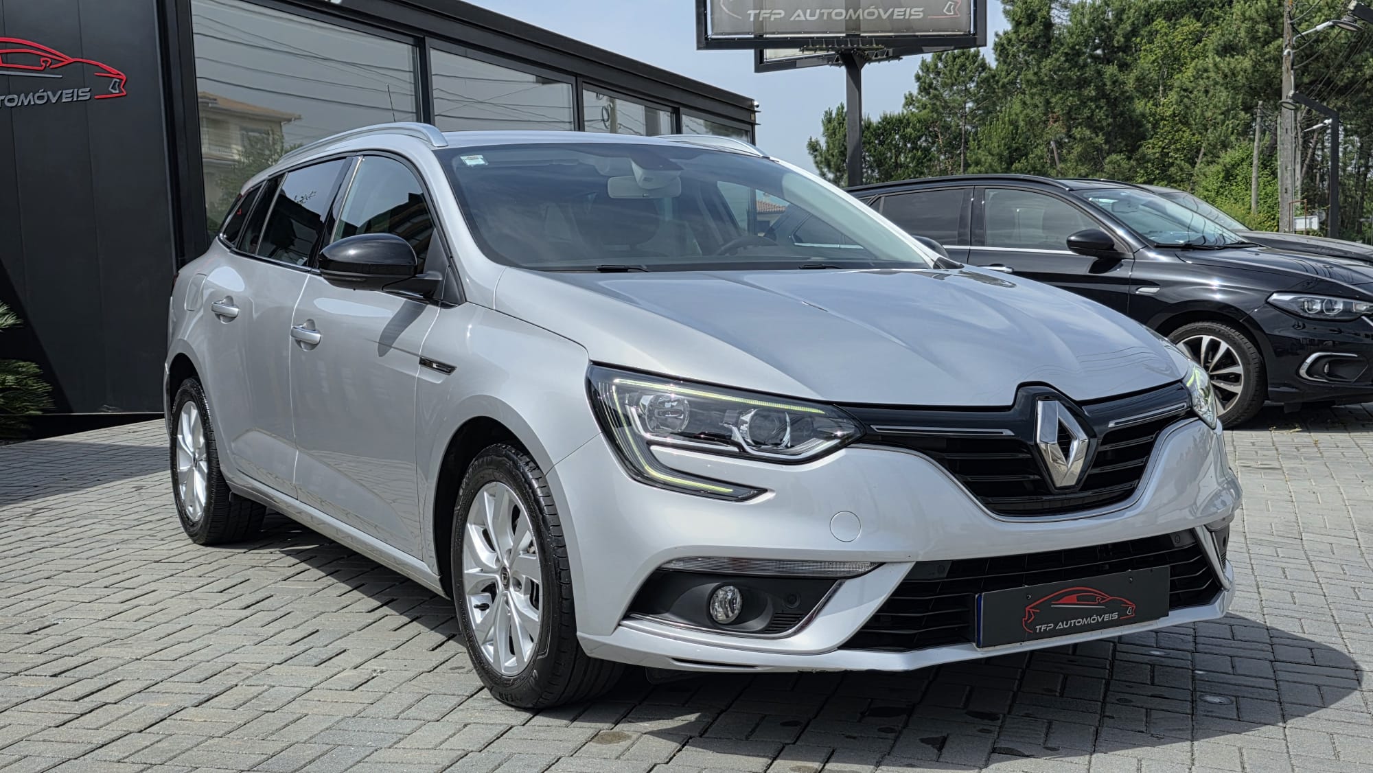 
								Renault Megane 1.5 dci 2020 total									