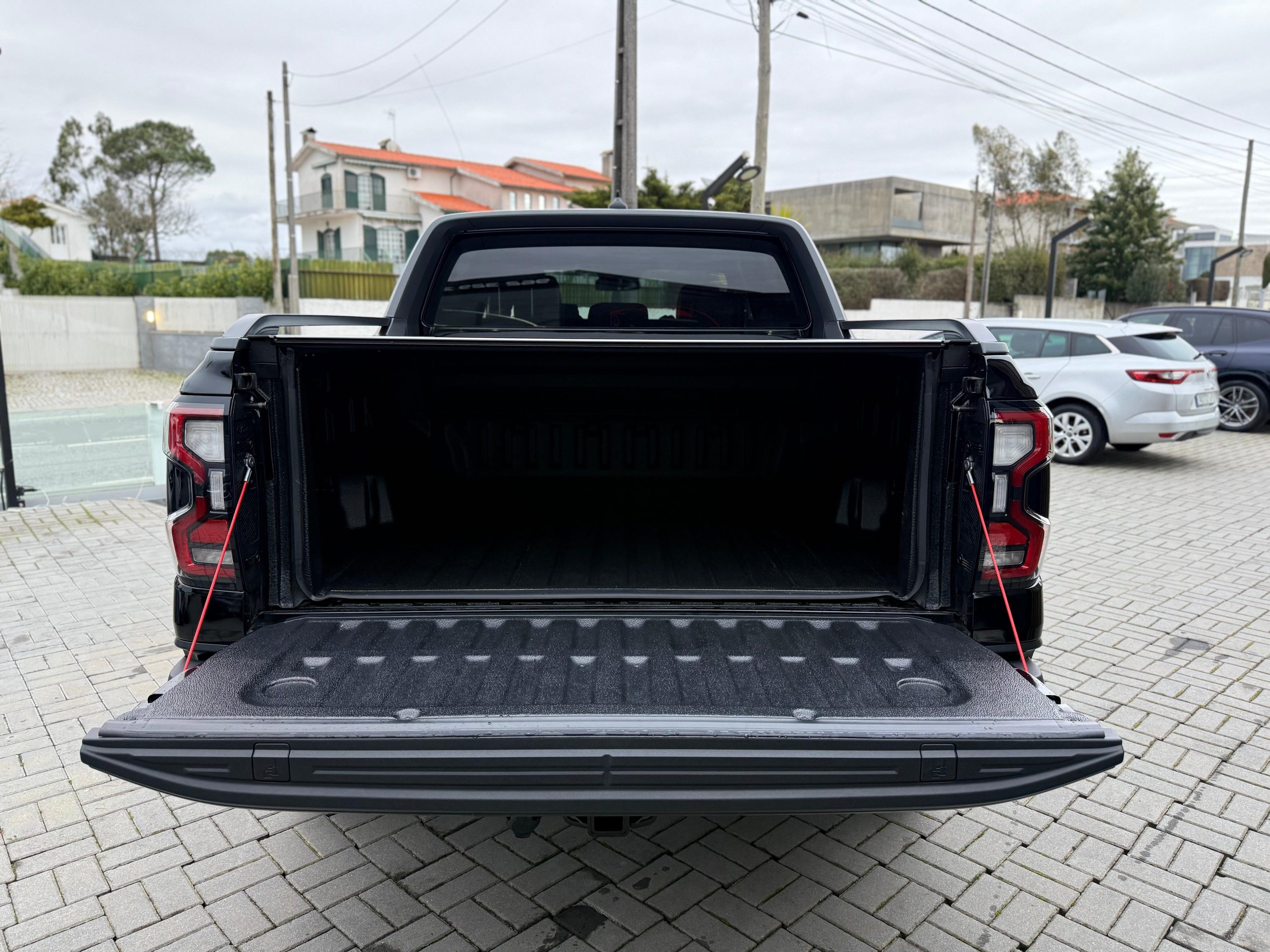 
								Ford Ranger Raptor 2025 total									