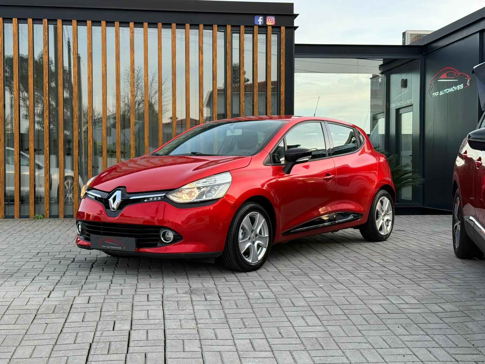 
								Renault Clio 900 TCE Dinamic total									