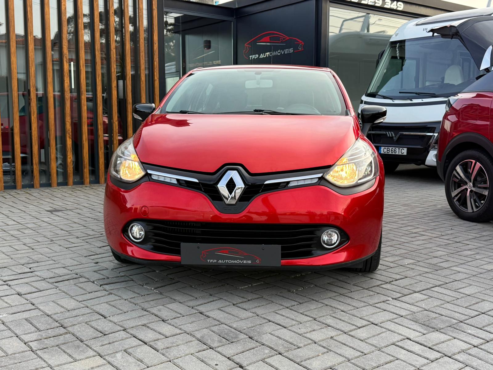 
								Renault Clio 900 TCE Dinamic total									