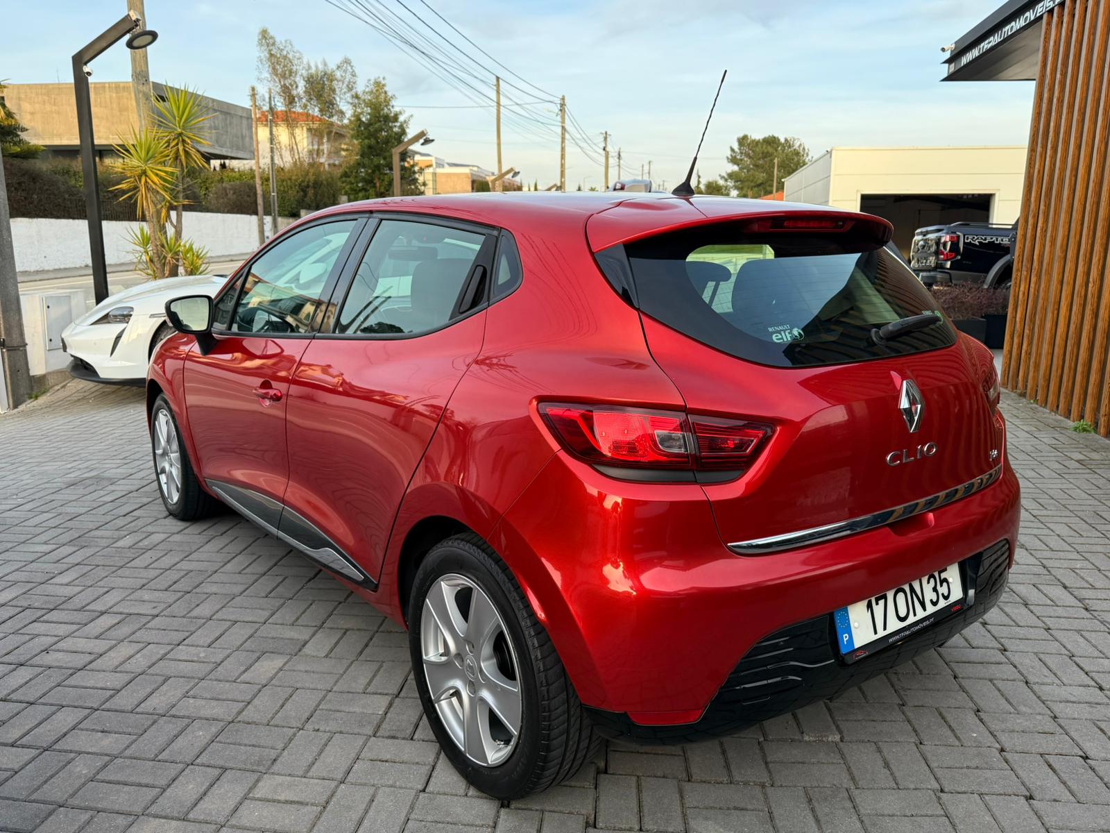 
								Renault Clio 900 TCE Dinamic total									