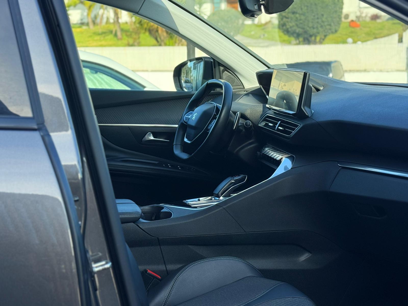 
								Peugeot 3008 1.6 Hybrid Allure 2022 total									