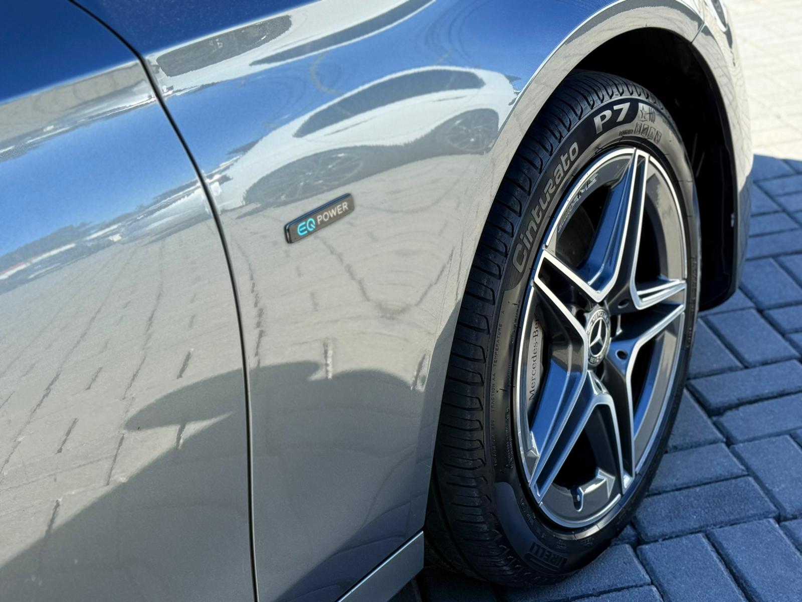 
								Mercedes E300de 2021 total									