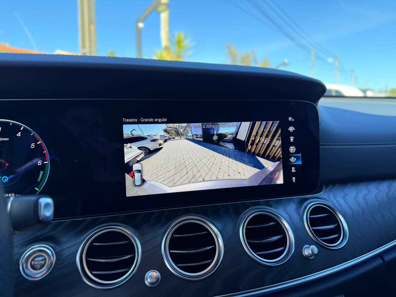 
								Mercedes E300de 2021 total									