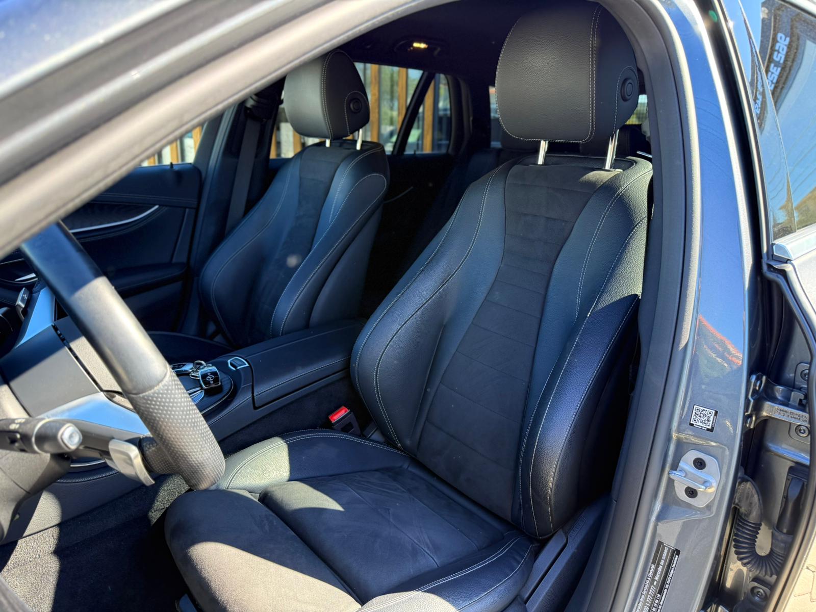 
								Mercedes E300de 2021 total									