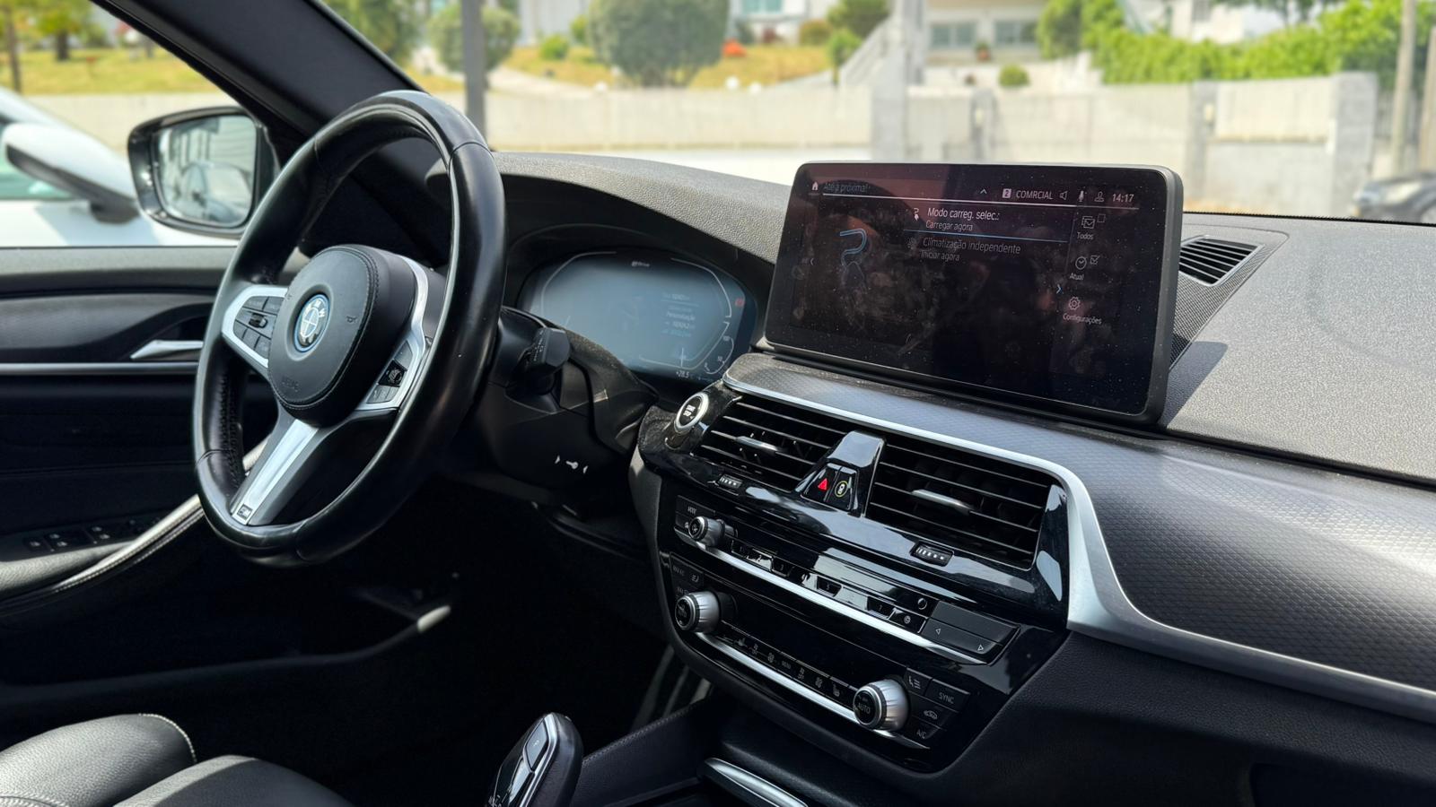 
								BMW 530e 2021 Pack M total									