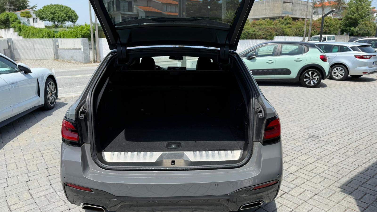 
								BMW 530e 2021 Pack M total									