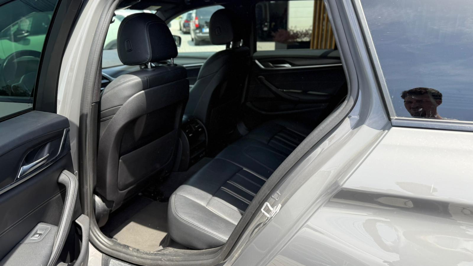 
								BMW 530e 2021 Pack M total									