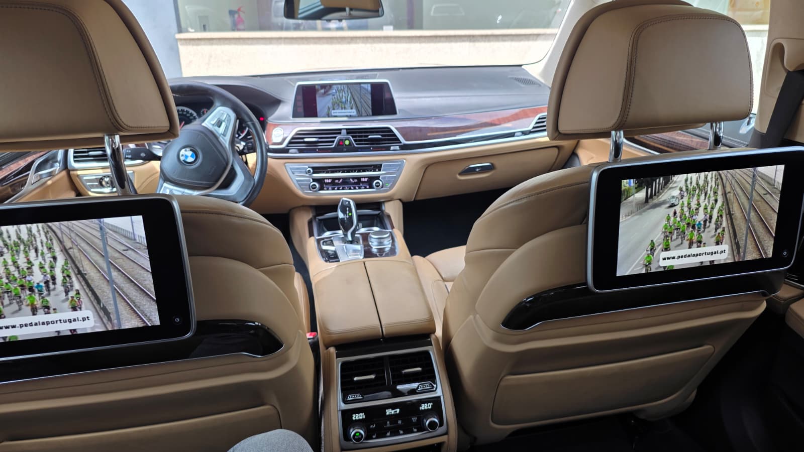 
								BMW 730d 2015 Full Extras total									