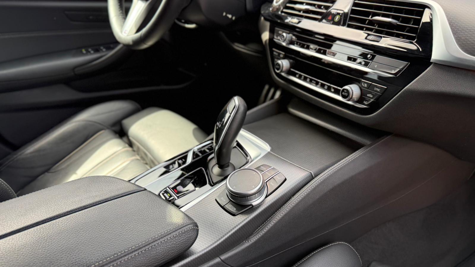 
								BMW 530e 2021 Pack M total									