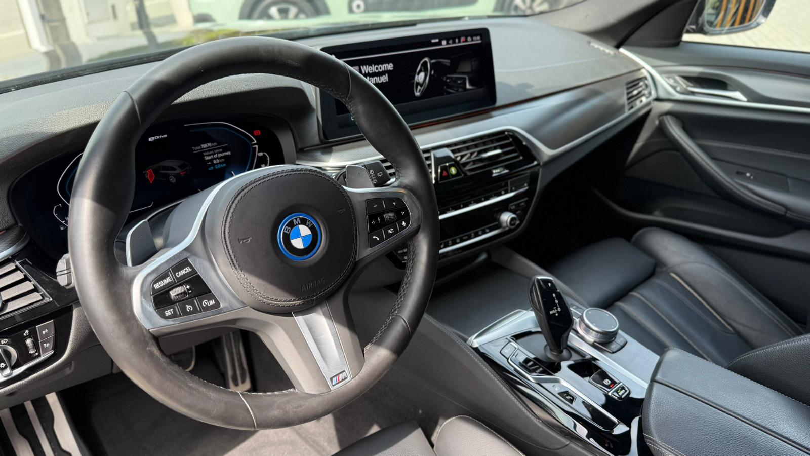 
								BMW 530e 2021 Pack M total									
