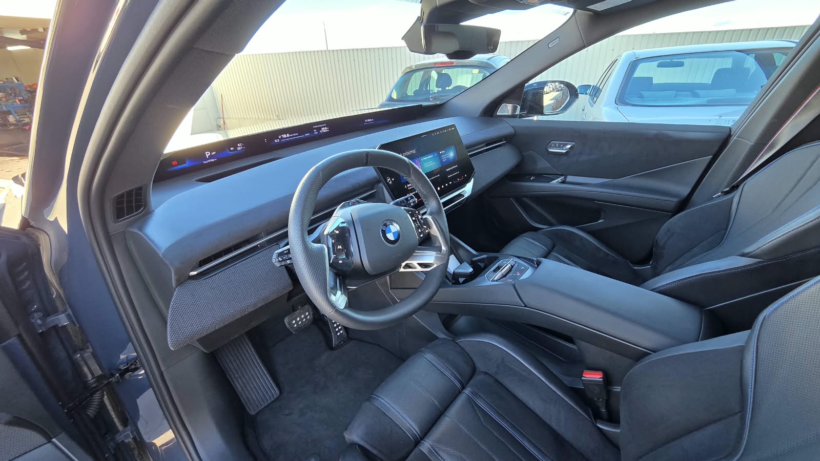 
								BMW iX3 ver-50 xDrive Pack Desportivo M Pro total									