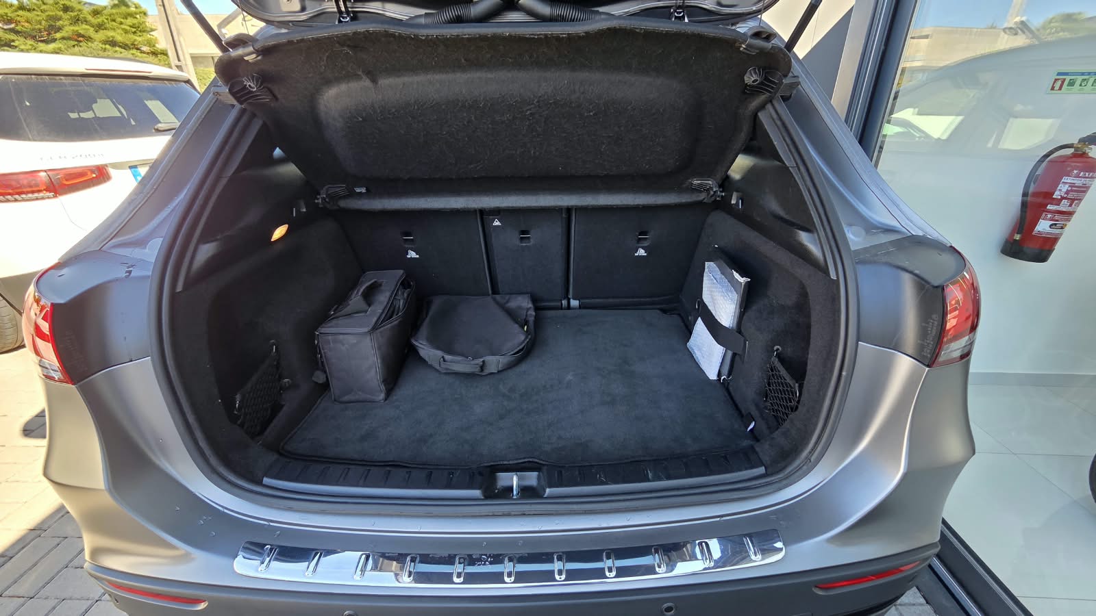 
								Mercedes Gla 250e AMG 2021 total									