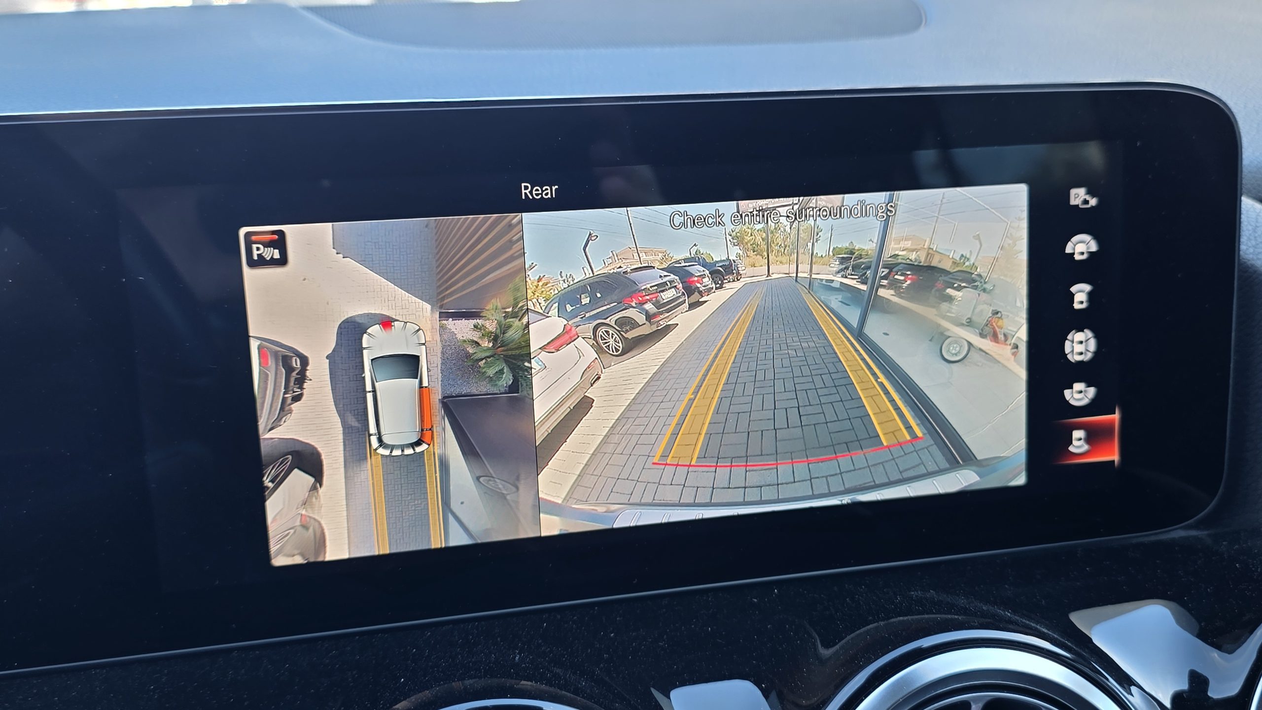 
								Mercedes Gla 250e AMG 2021 total									