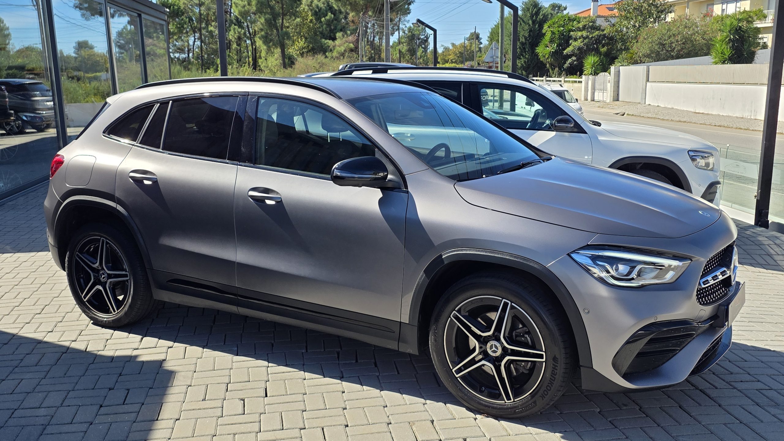 
								Mercedes Gla 250e AMG 2021 total									