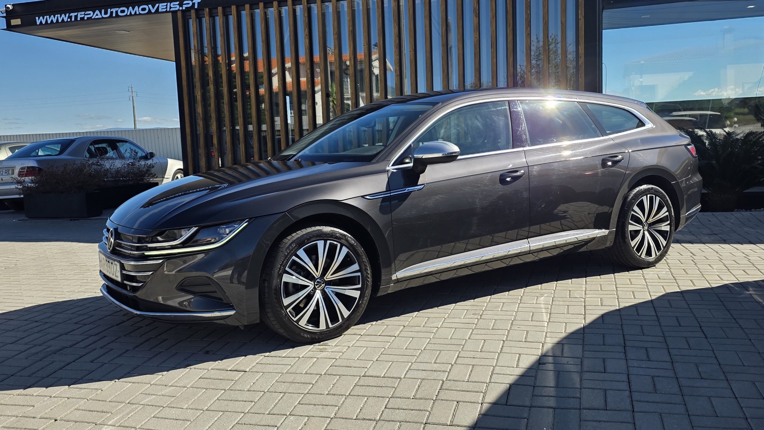 
								VW Arteon 1.4 TSI eHybrid Elegance total									