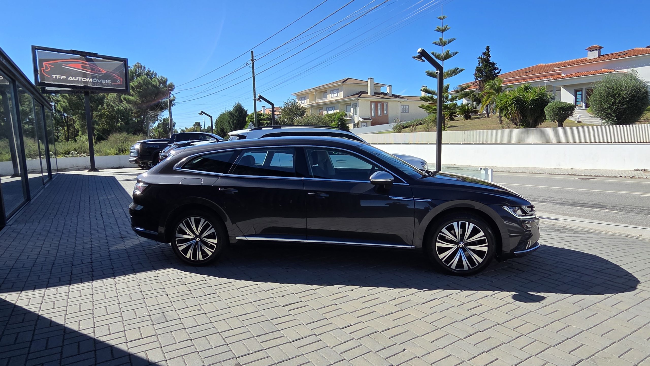 
								VW Arteon 1.4 TSI eHybrid Elegance total									