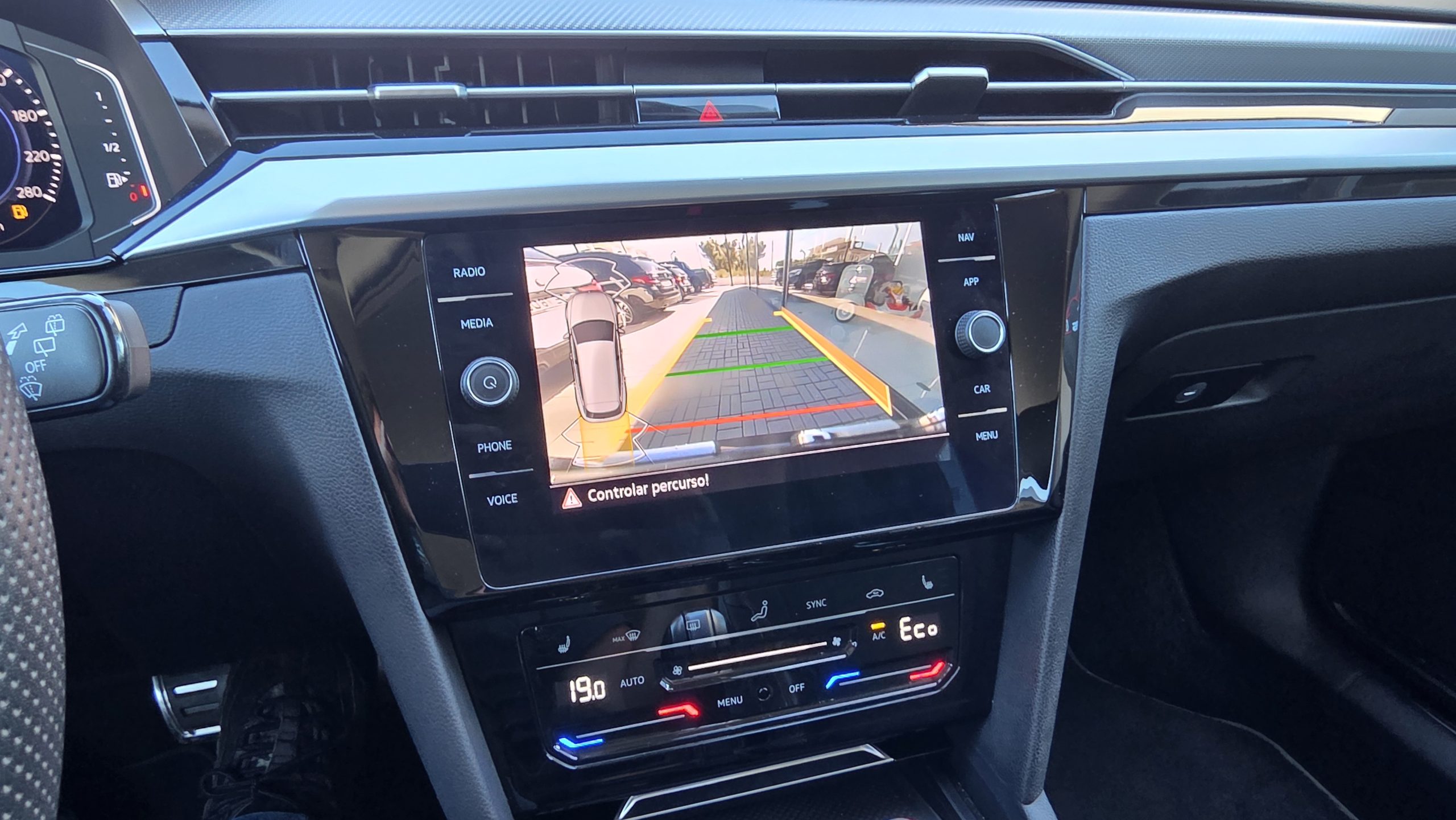 
								VW Arteon 1.4 TSI eHybrid Elegance total									